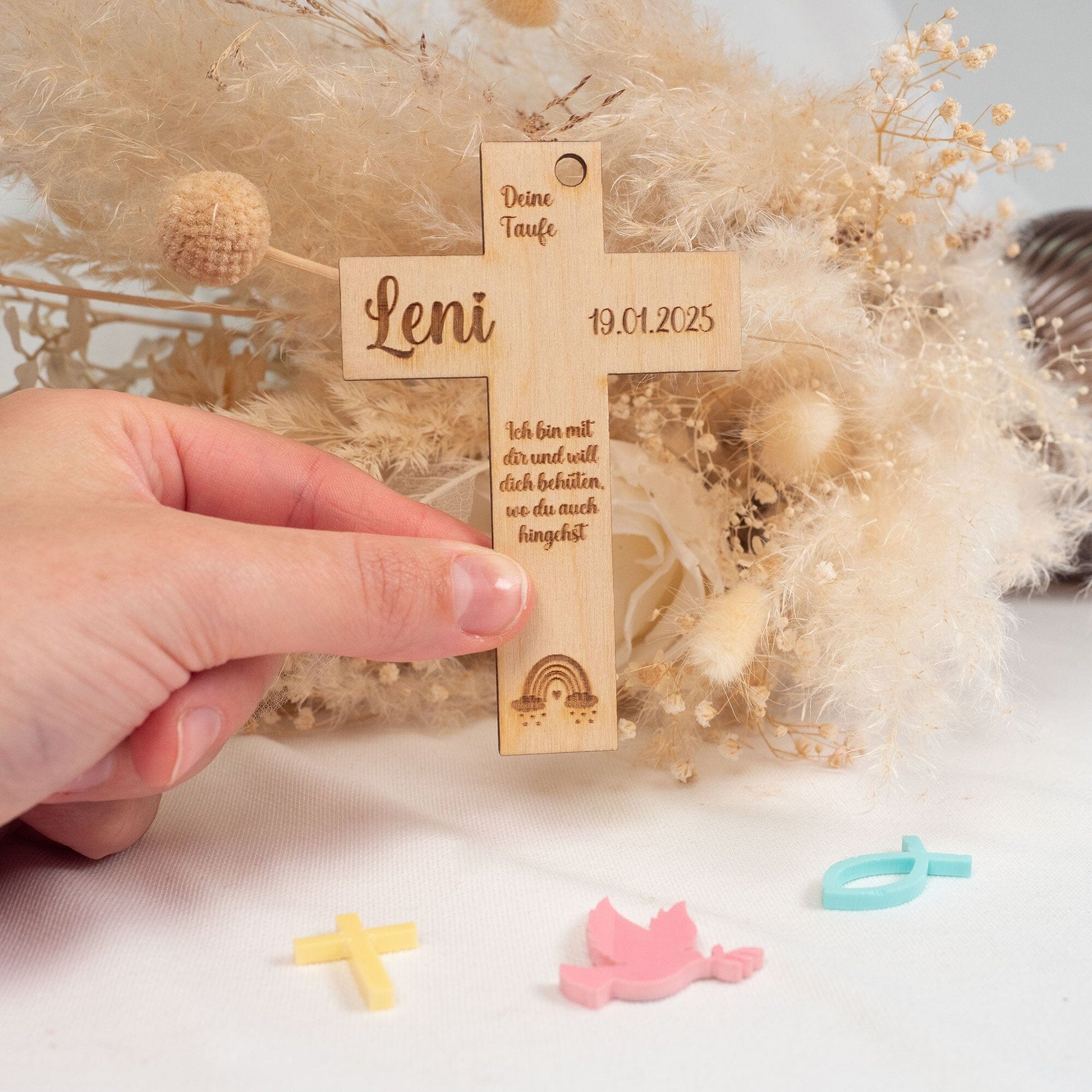 Kinderbibel personalisiert - Taufgeschenk mit Kreuz aus Holz Buch minipishop 